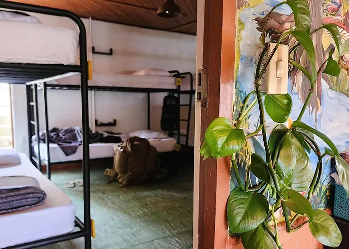 Casa Kayam Hostal y Residencia Artística