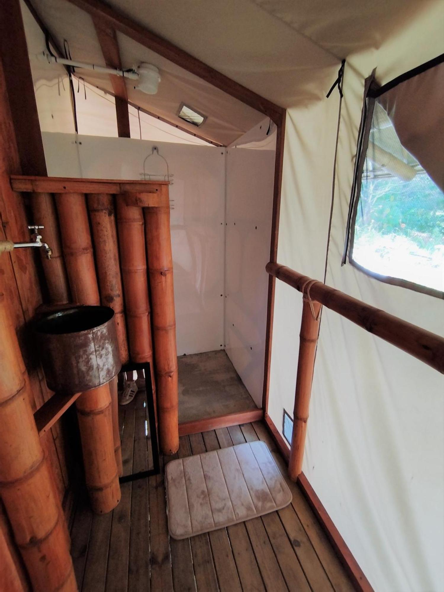 Casa Kayam Y Residencia Artística Albergue Guatapé