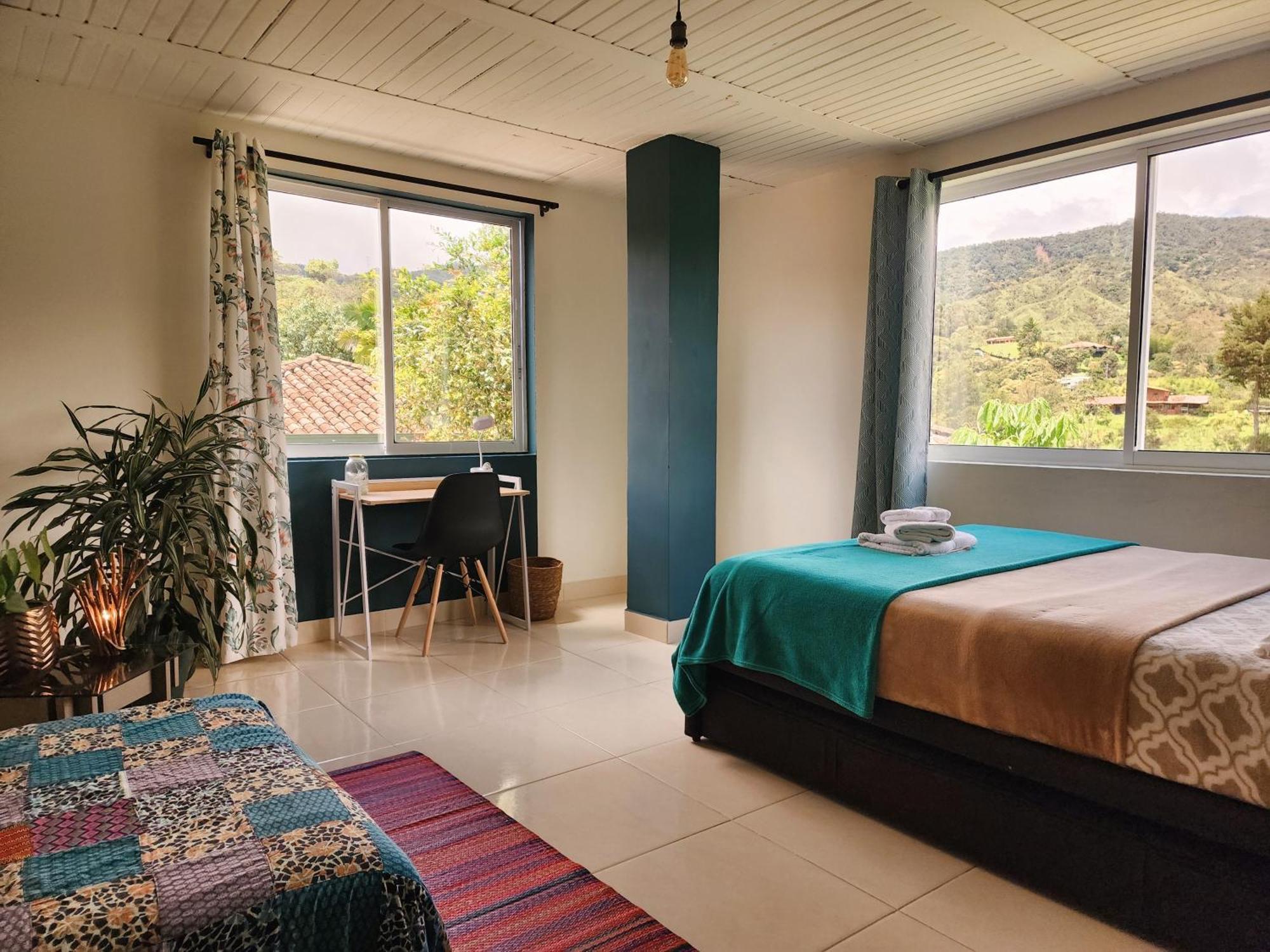 Casa Kayam Y Residencia Artística Albergue Guatapé